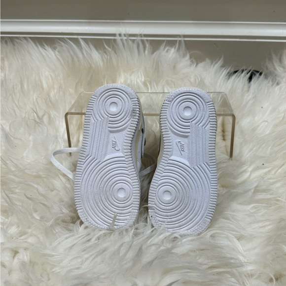 Children white Nike - Picture 9 of 10